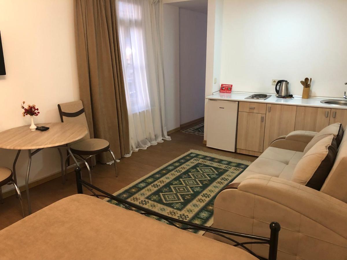 Apartment Tamarioni Tbilisi Esterno foto
