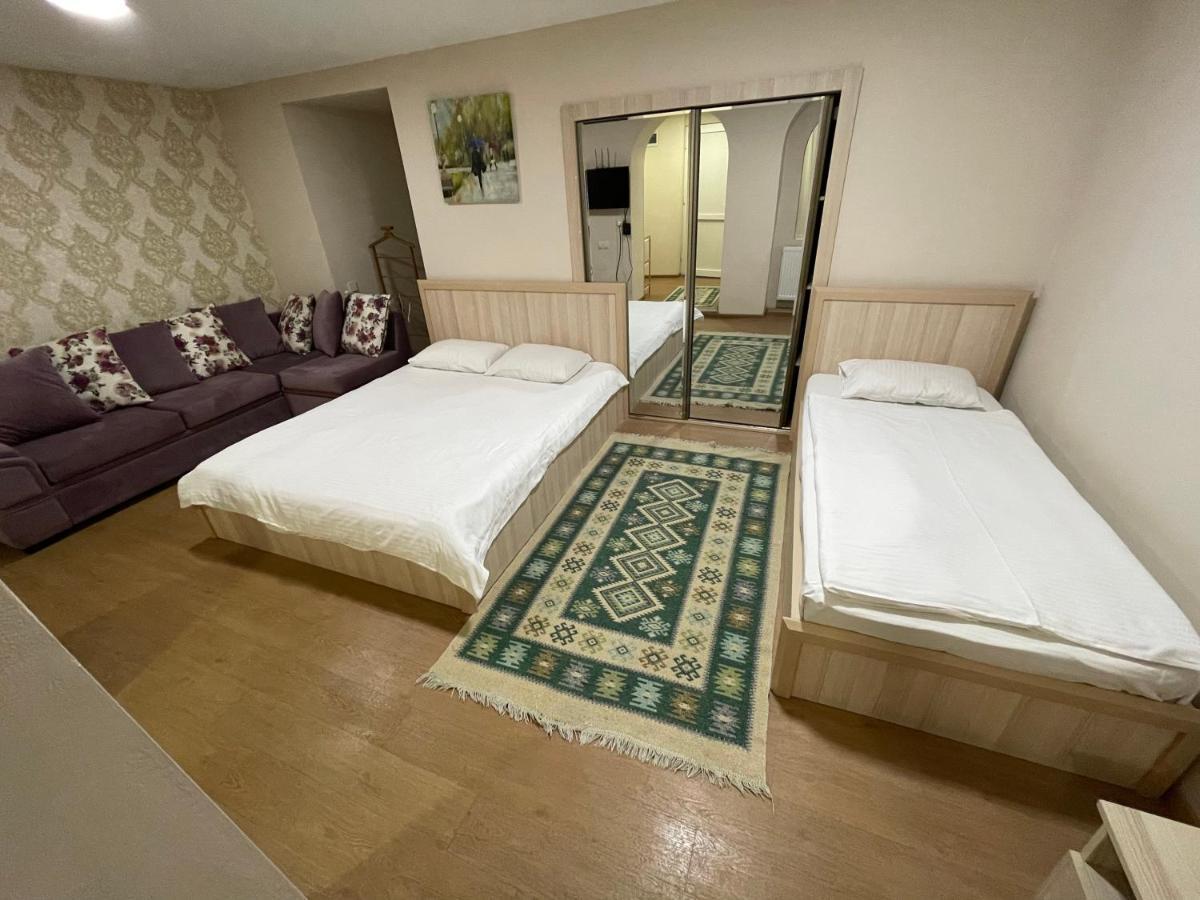 Apartment Tamarioni Tbilisi Esterno foto