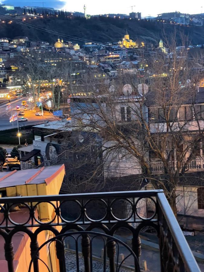 Apartment Tamarioni Tbilisi Esterno foto