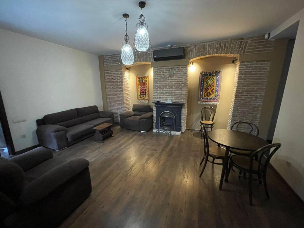 Apartment Tamarioni Tbilisi Esterno foto